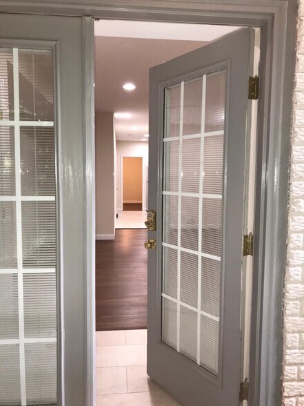 Building Photo - 20385 Dunkirk Sq