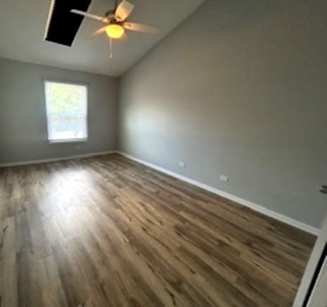 Building Photo - 1300 Queensgreen Cir