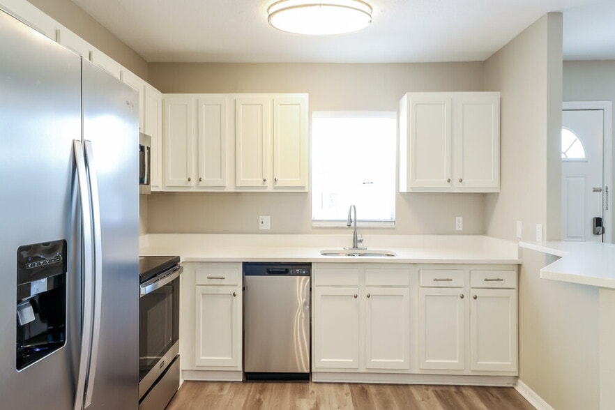 Building Photo - 3610 N 56th St