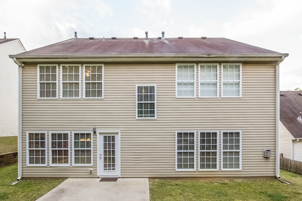 Building Photo - 6739 Island Pointe Dr