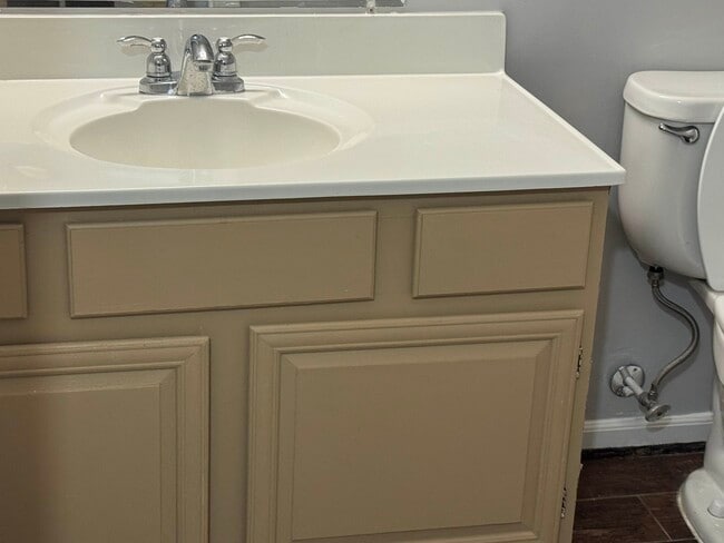 Building Photo - 10129 Oakton Terrace Rd