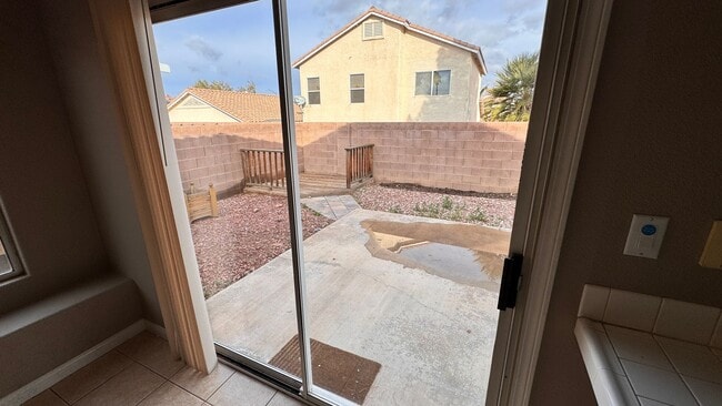 Building Photo - Charming Single-Story 3-Bedroom Home Near 215 & Henderson