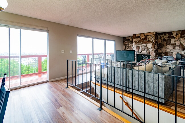 Building Photo - 3010 Broadmoor View