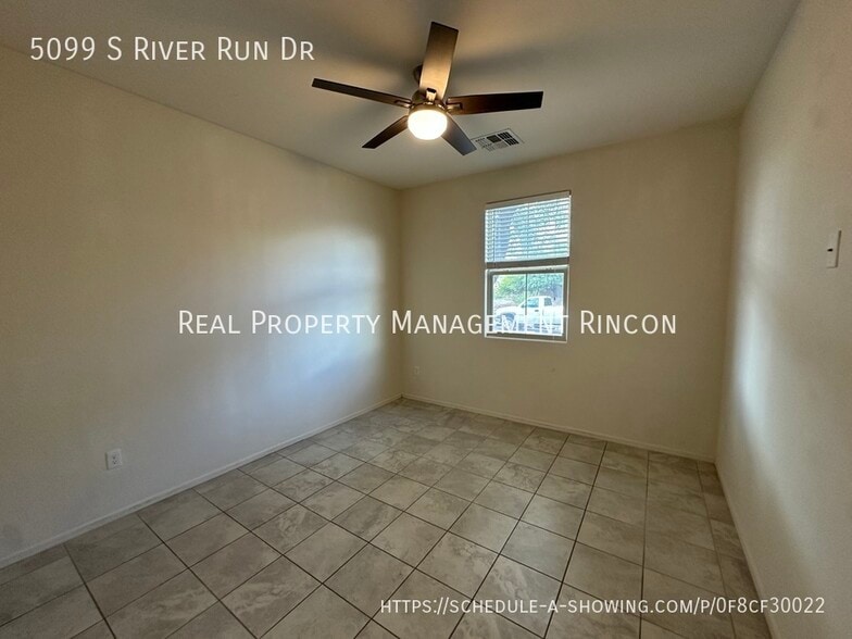 Building Photo - 5099 S River Run Dr