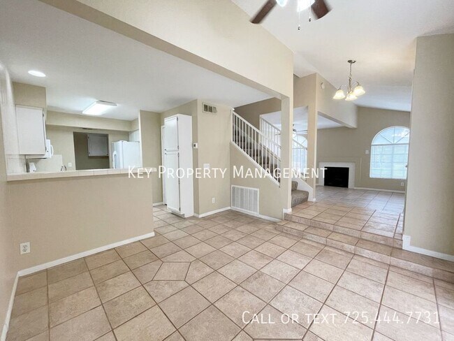 Building Photo - 3 BEDROOM 3 BATH TOWNHOME IN HENDERSON NEA...