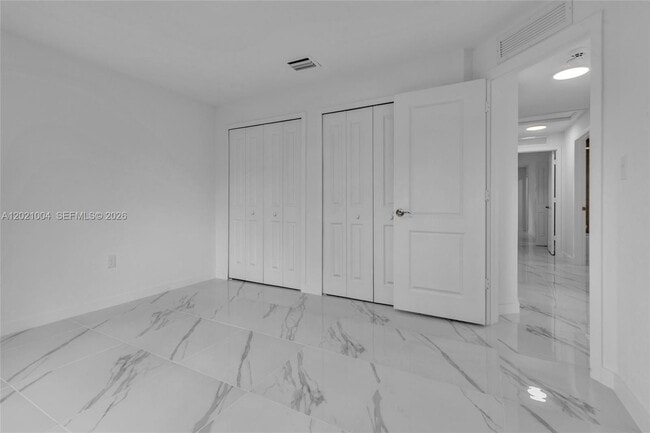 Building Photo - 152 NW 18th St