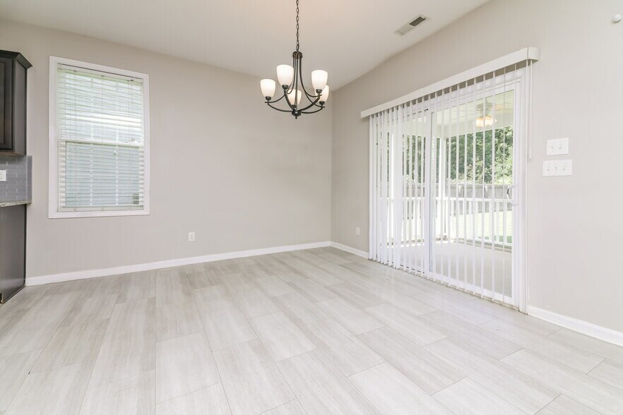 Building Photo - 109 W Webber Ln