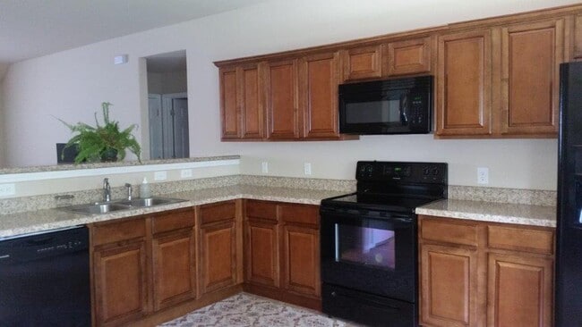 Building Photo - 4608 SW Fieldstone Blvd