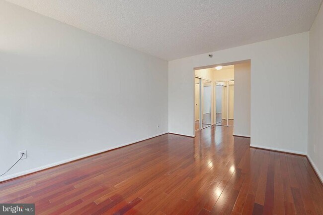 Building Photo - 5802 Nicholson Ln