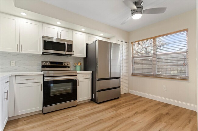 Building Photo - 1501 SW 131st Way