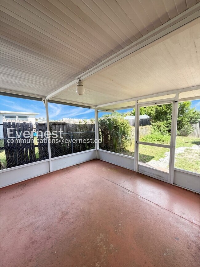 Building Photo - Cozy 2 Bed, 1 Bath Home with Patio and Garage | Pet Friendly | Available Now!