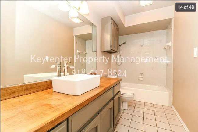 Building Photo - 3 Bed 2 Bath South Tulsa with Pool, Jenks Schools