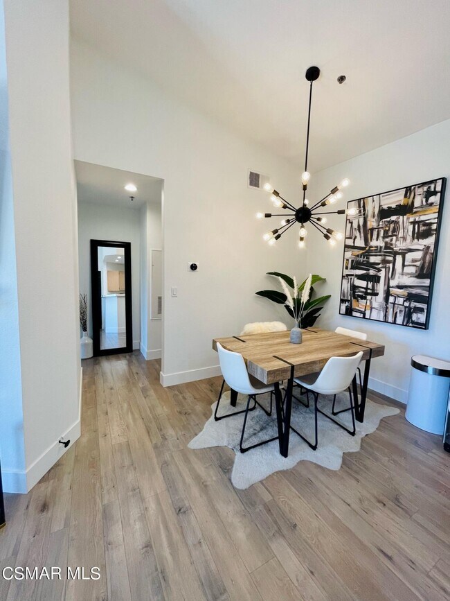 Building Photo - 675 Oak Run Trail