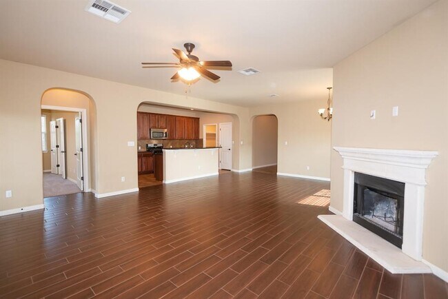Building Photo - 1078 Sussex Way