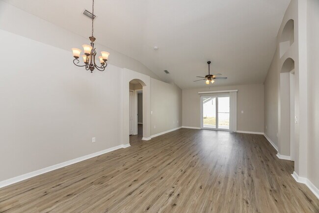 Building Photo - 12724 Lake Vista Dr