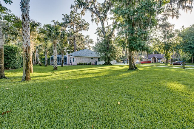 Building Photo - 4/3 Pool Home in Halifax Plantation