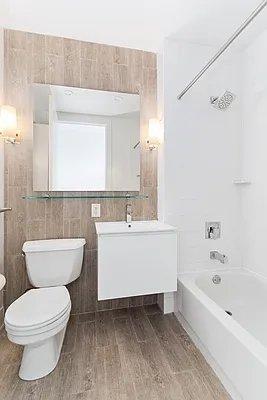 Building Photo - 4 bedroom in New York NY 10007