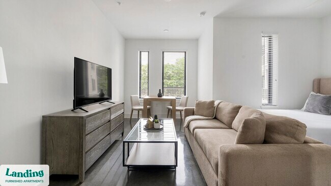 Building Photo - 715 Merritt Ave