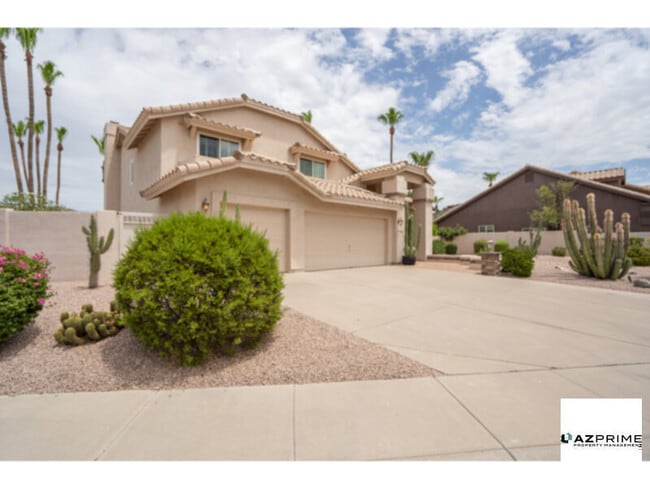 Primary Photo - Discover your Dream Oasis in this 4/3 Phoe...