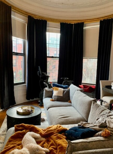 Building Photo - 465 Beacon St