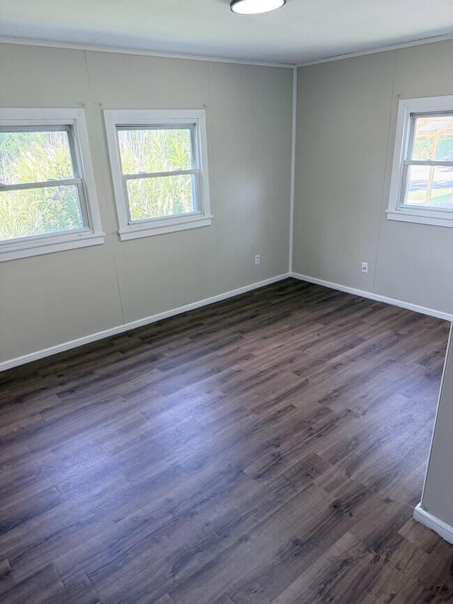 Building Photo - 2440 Ulrich Ave