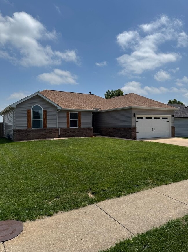 Building Photo - Gorgeous 3 Bedroom home for rent in Nixa, MO!