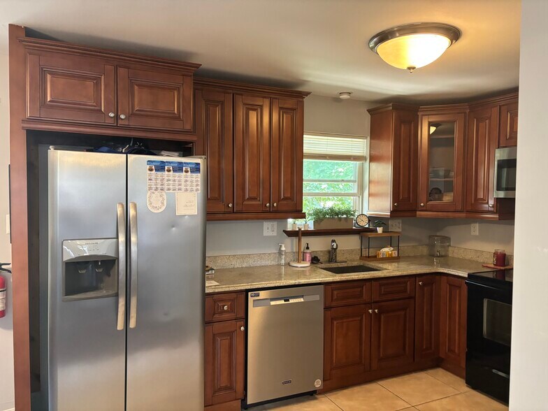 Kitchen - 87 Tansboro Rd