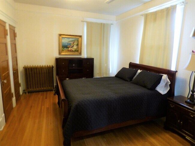 Building Photo - 2129 Rucker Ave