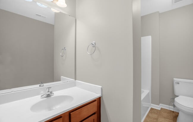 Building Photo - 202 Tallula Ln