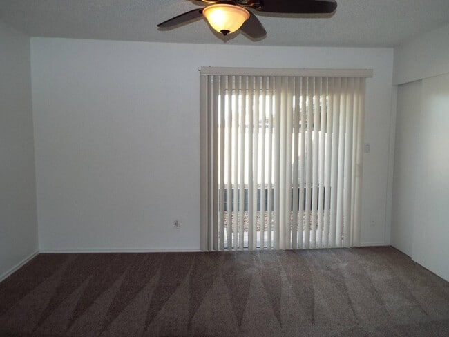 Building Photo - 1688 W Village Way