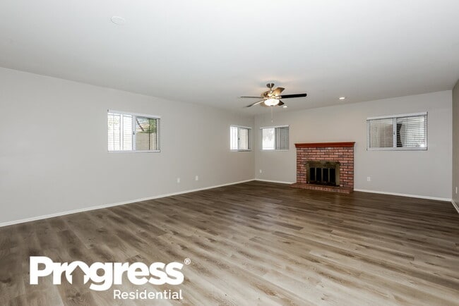 Building Photo - 2745 E South Fork Dr