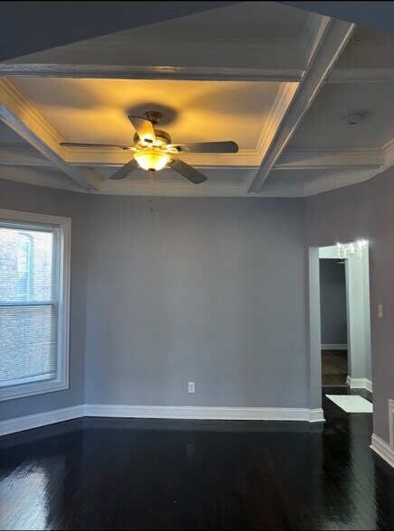 Building Photo - 3851 W Adams St