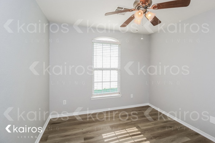 Building Photo - 4416 Applegate Dr