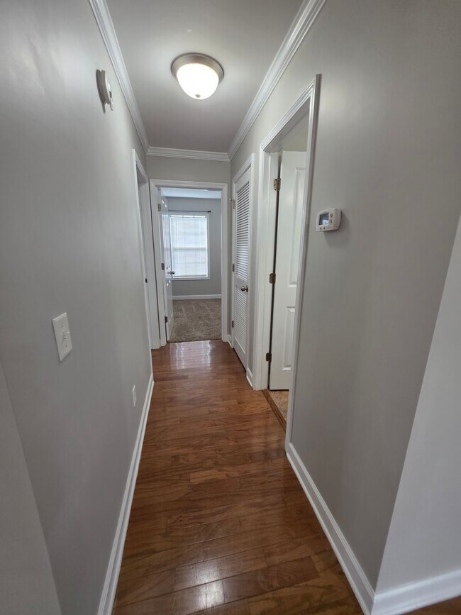 Building Photo - 107 Camellia Dr