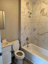 Building Photo - 1118 S Church St