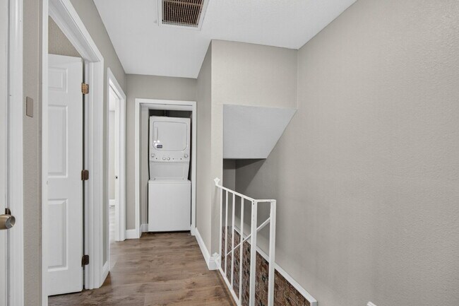 Building Photo - Charming 2-Bed Condo Retreat in Citrus Heights