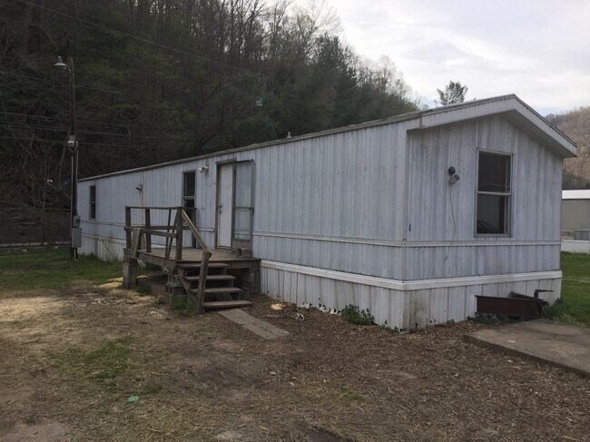 Building Photo - 30 Volewood Ln
