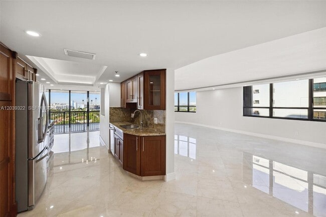 Building Photo - 10175 Collins Ave