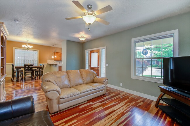 Building Photo - Beautiful Home In Hidden Springs