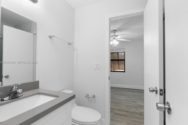 Building Photo - 6854 NW 173rd Dr