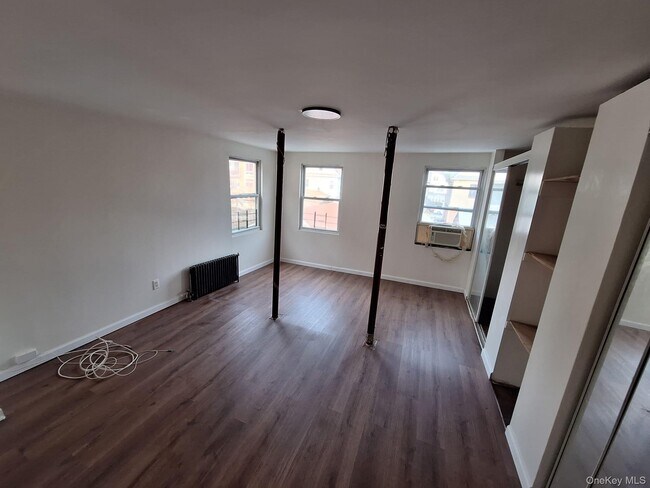 Building Photo - 90-43 170th St