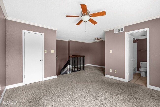 Building Photo - Townhome for rent!