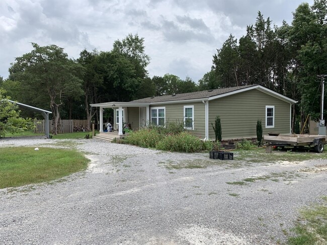 Building Photo - 2989 Enon Springs Rd W