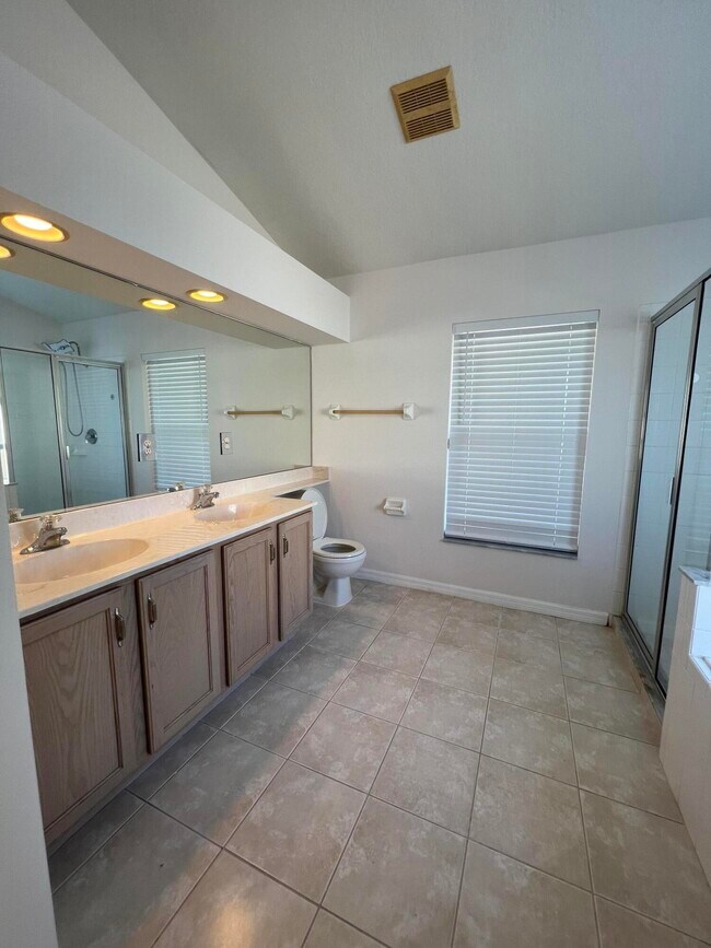 Building Photo - 4251 SW Astro Ct