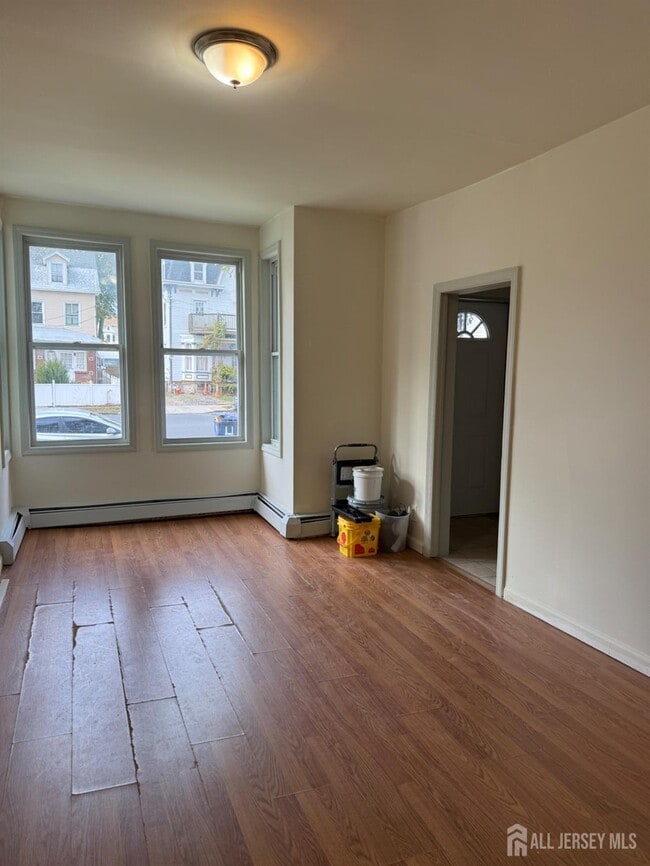 Building Photo - 400 High St