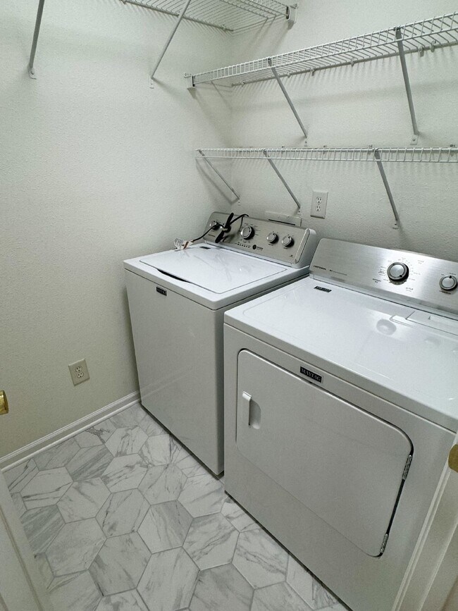 Building Photo - Fresh and Clean, Very Cute Home for Rent n...