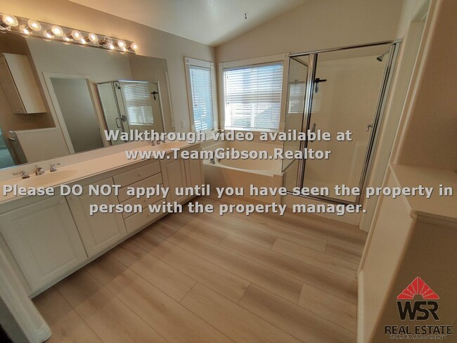 Building Photo - Beautiful 4 bedroom / 3 bathroom home