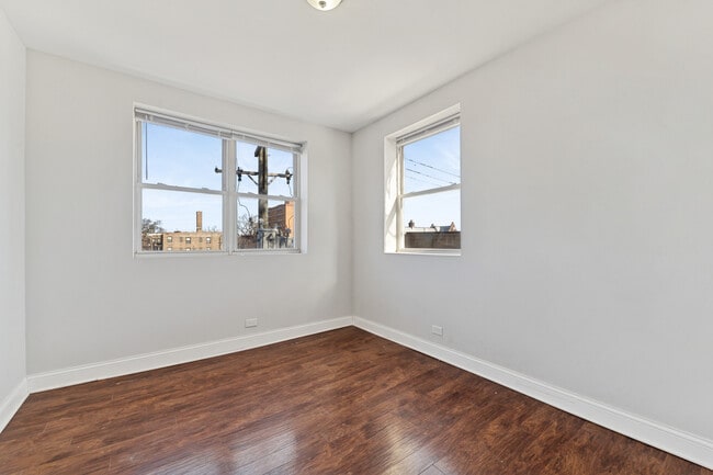 Building Photo - 7515 S Essex Ave