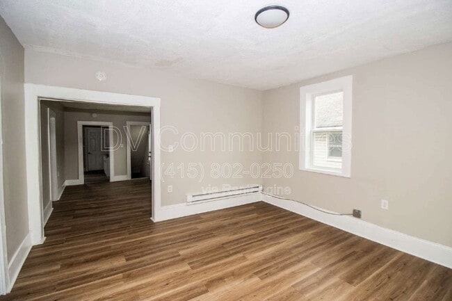 Building Photo - 2947 E 57th St