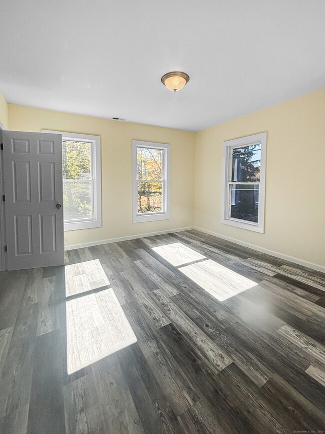 Building Photo - 358 Pomeroy Ave